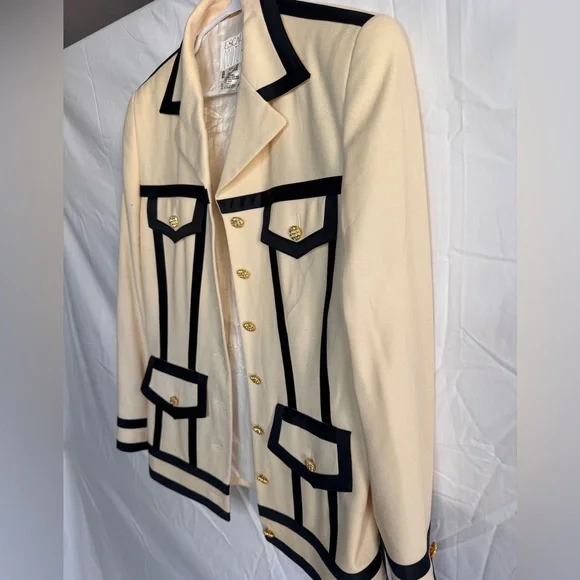 Escada Couture Cream and Black Vintage Women's Jacket - Picture 8 of 16